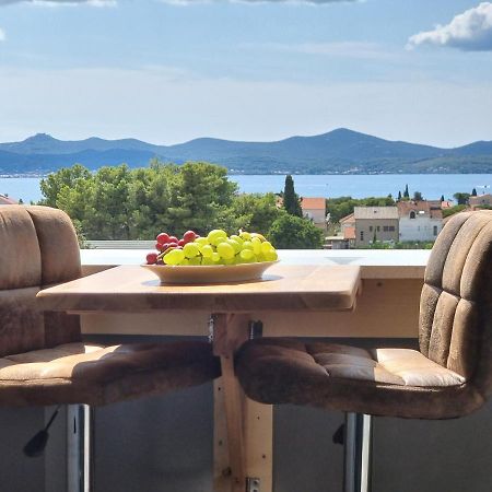 Booking Beautifull Studio Apartment Bell With Balcony And Sea View In Zara Esterno foto