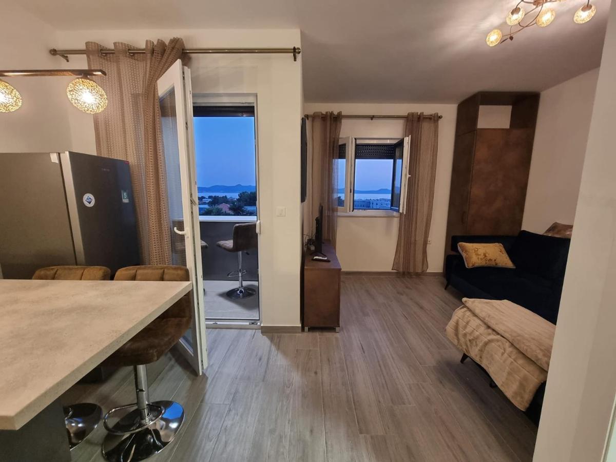 Booking Beautifull Studio Apartment Bell With Balcony And Sea View In Zara Esterno foto