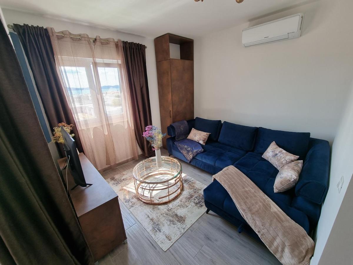 Booking Beautifull Studio Apartment Bell With Balcony And Sea View In Zara Esterno foto