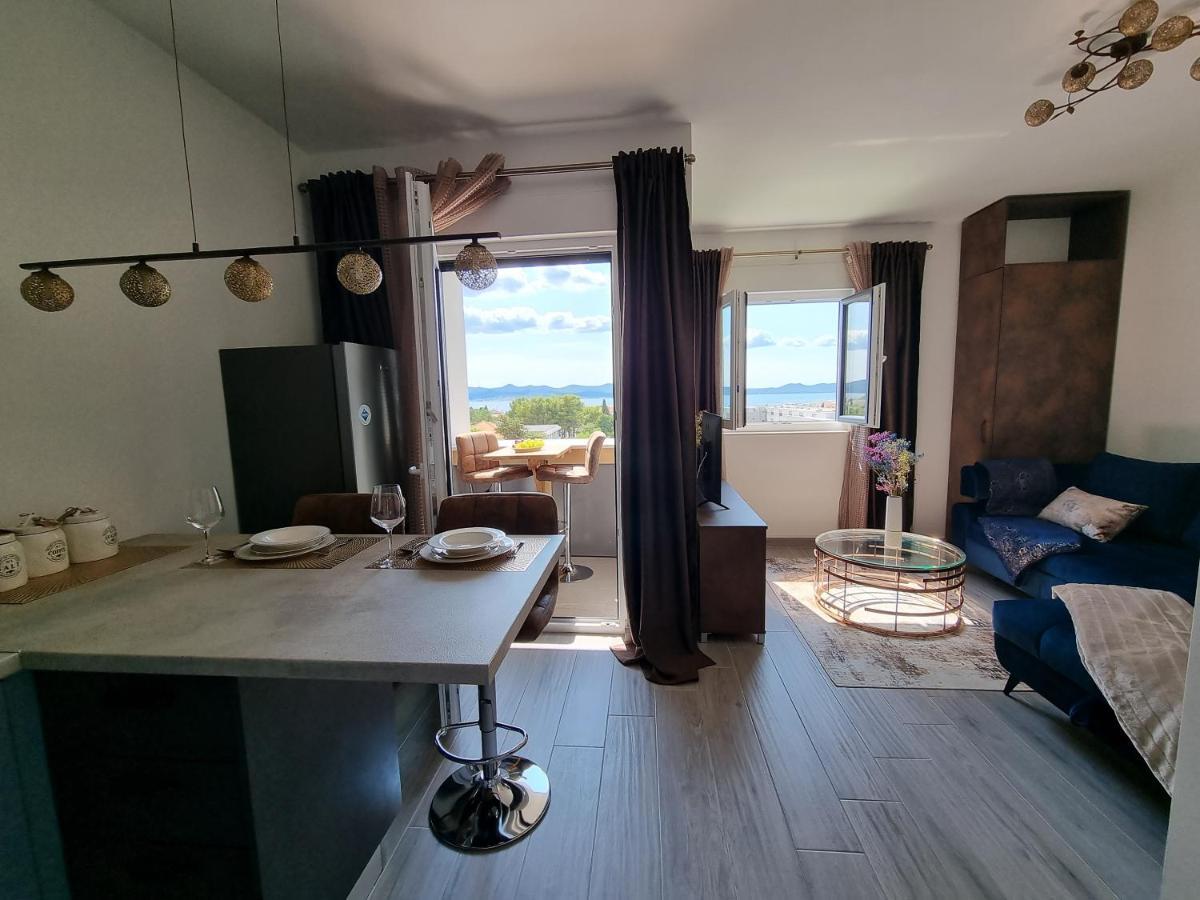 Booking Beautifull Studio Apartment Bell With Balcony And Sea View In Zara Esterno foto