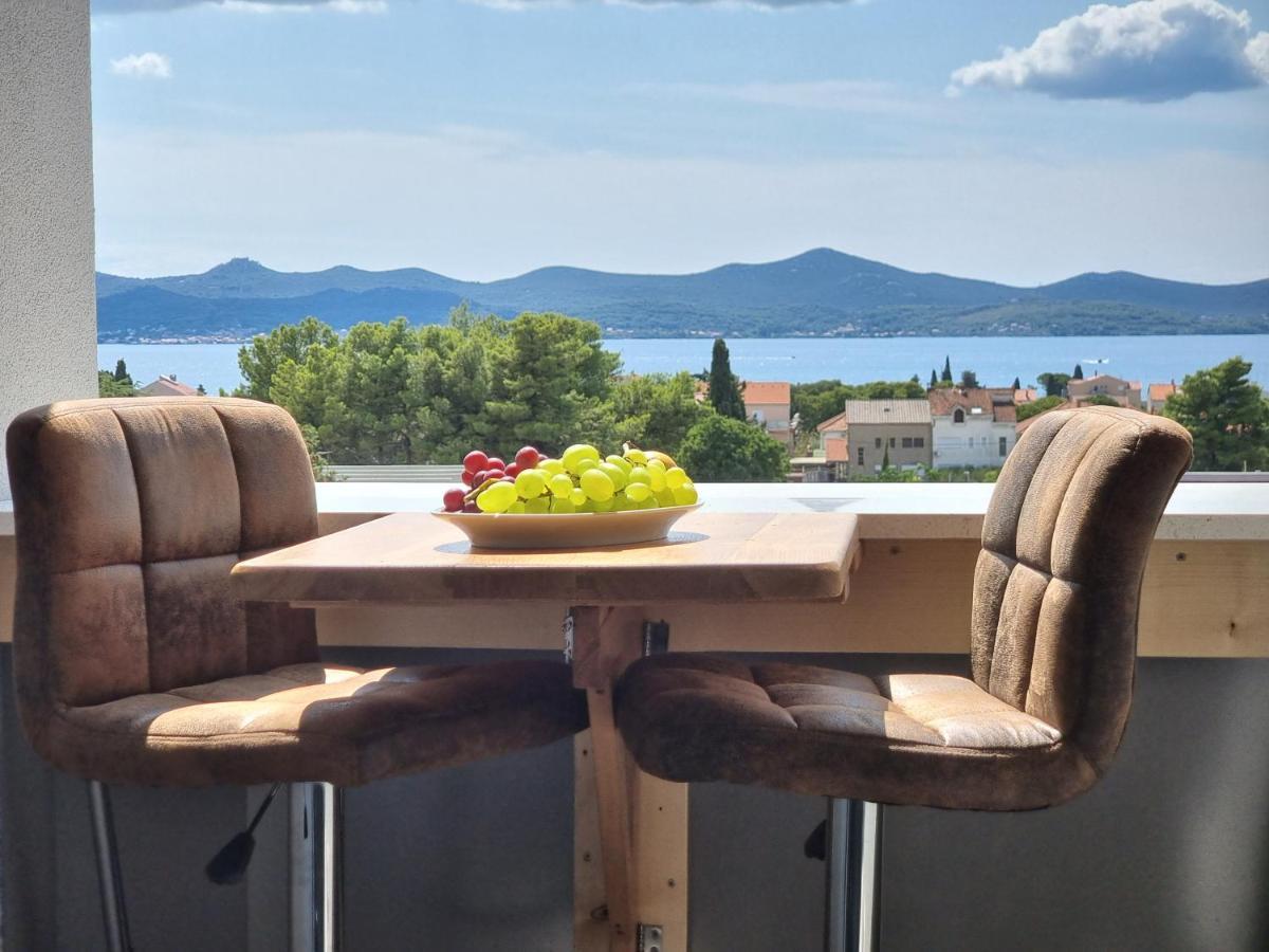 Booking Beautifull Studio Apartment Bell With Balcony And Sea View In Zara Esterno foto